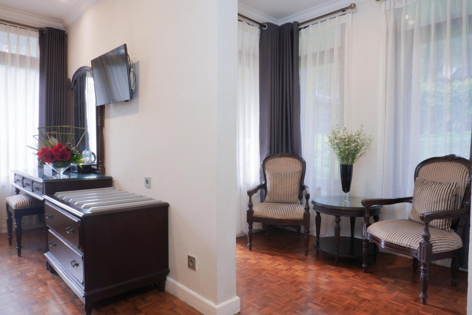 Puteri Gunung Hotel Лембанг Экстерьер фото