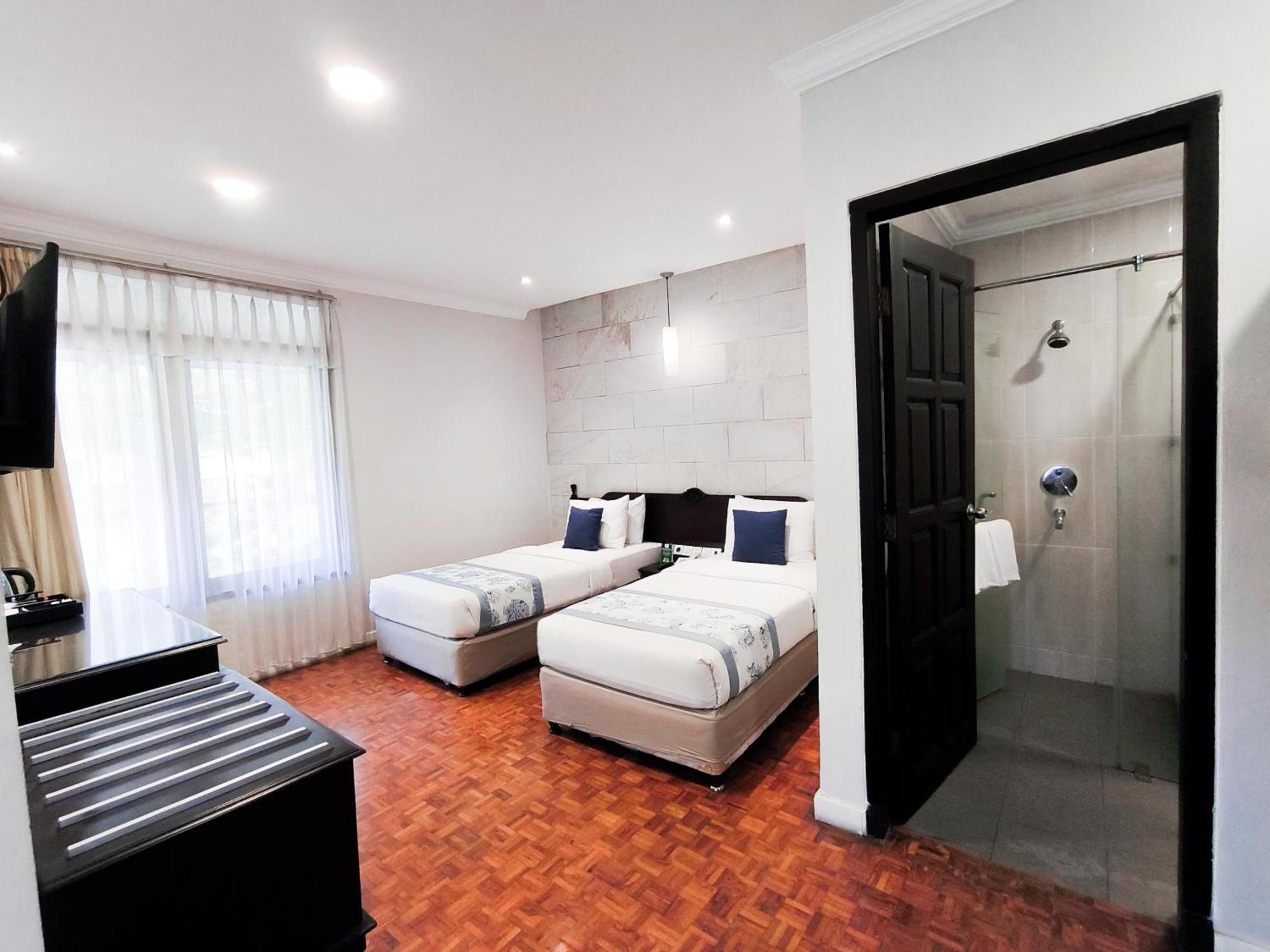 Puteri Gunung Hotel Лембанг Экстерьер фото