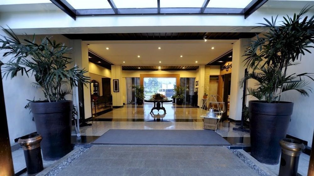 Puteri Gunung Hotel Лембанг Экстерьер фото