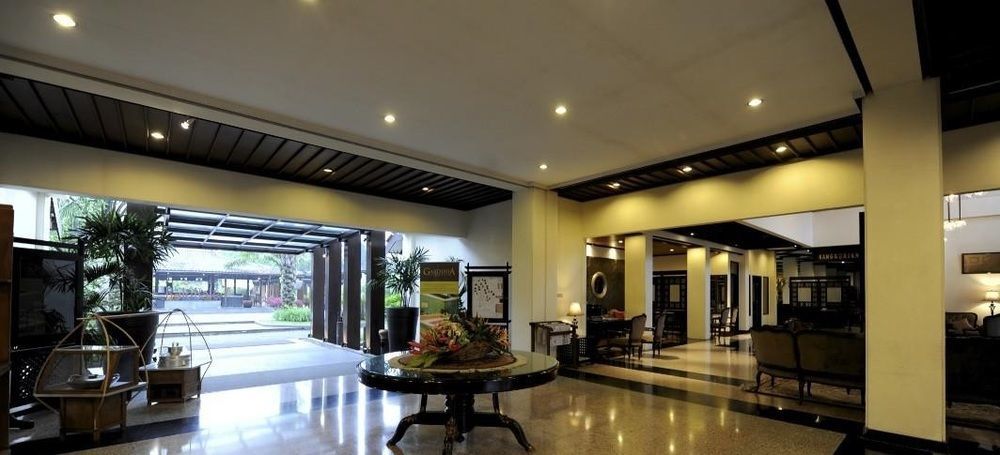 Puteri Gunung Hotel Лембанг Экстерьер фото