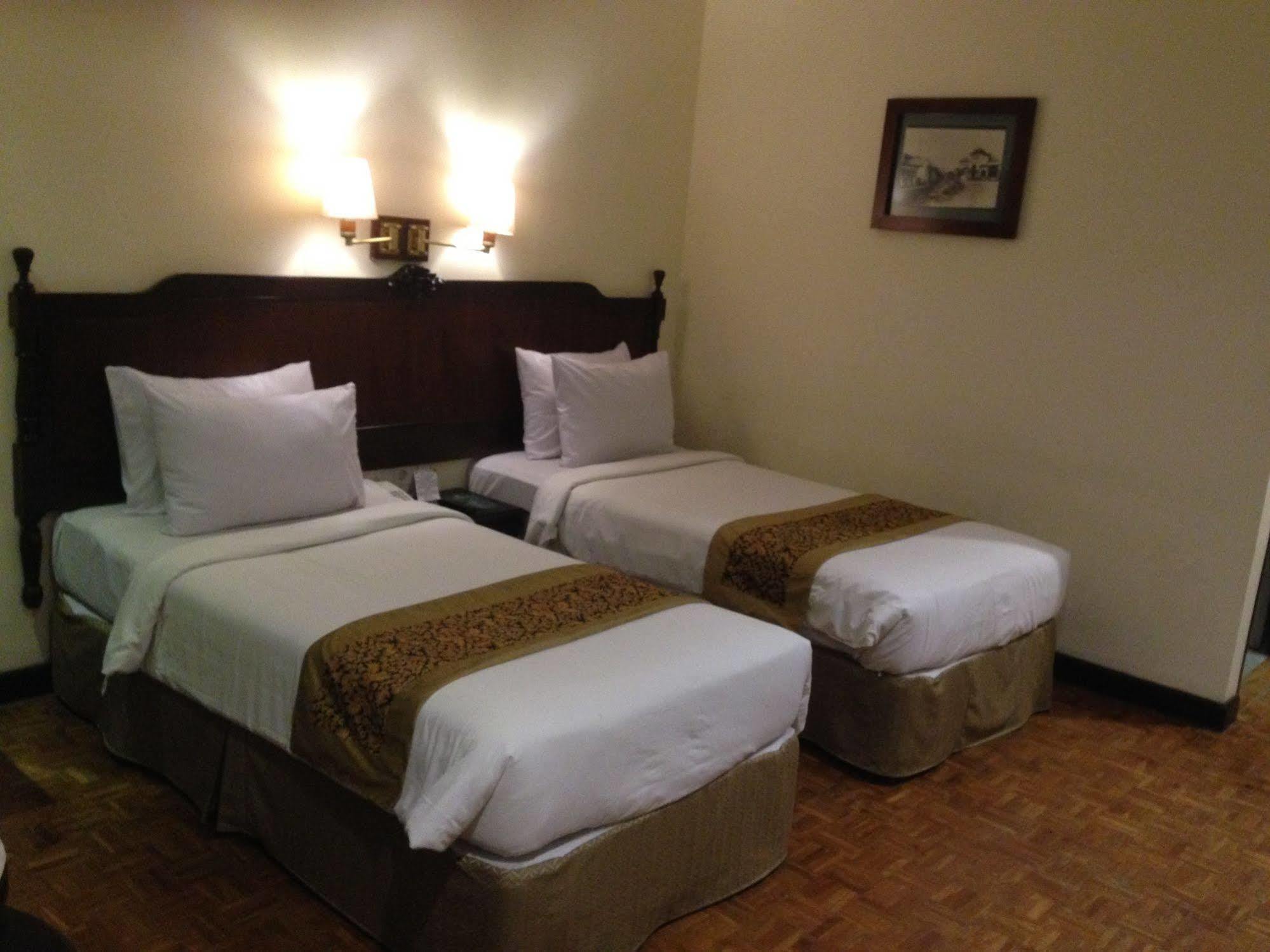 Puteri Gunung Hotel Лембанг Экстерьер фото