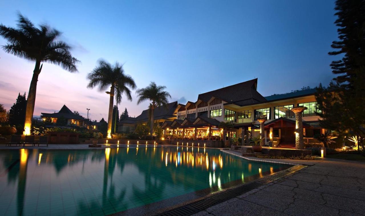 Puteri Gunung Hotel Лембанг Экстерьер фото